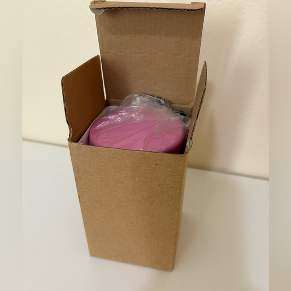 Mini Insulated Jar and mini lunch bag
Tarrito Térmico
Mini bocal isotherme - Picture 8 of 8